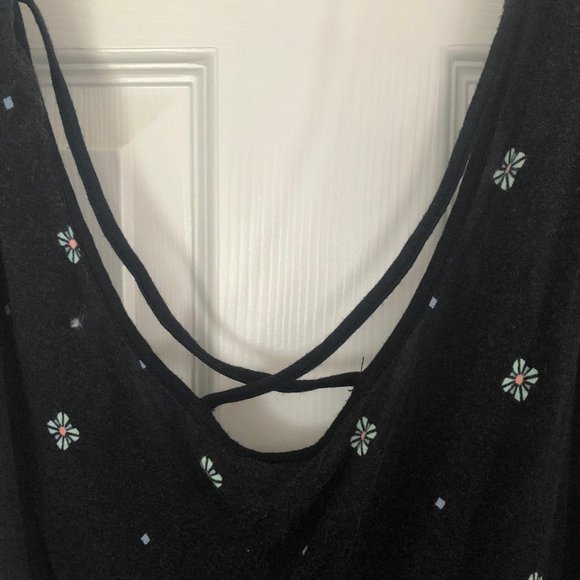 Short Sleeve Woman's Top - Picture 5 of 5